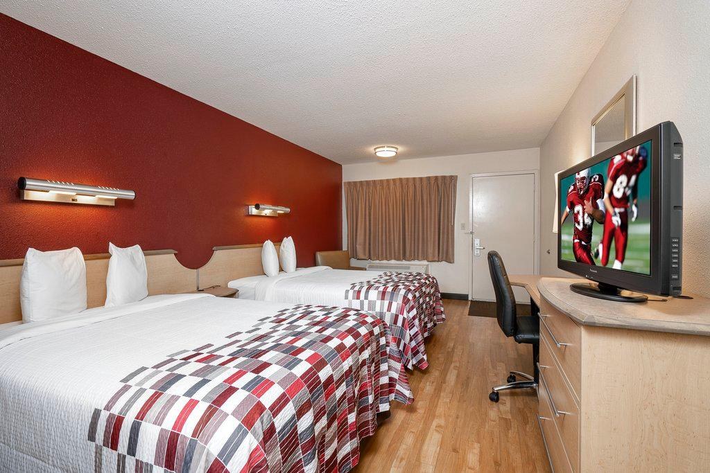 Red Roof Inn Syracuse photo 2