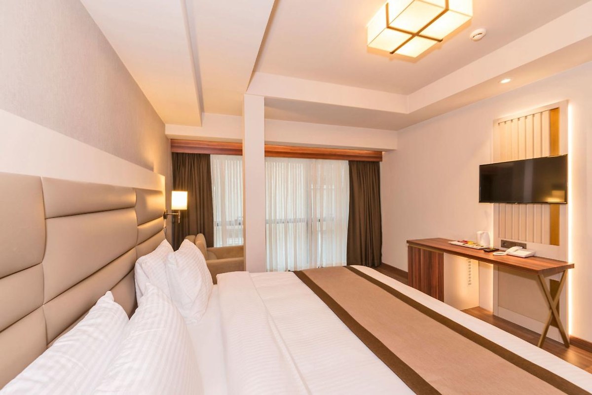 Golden Royal Hotel & Spa photo 3