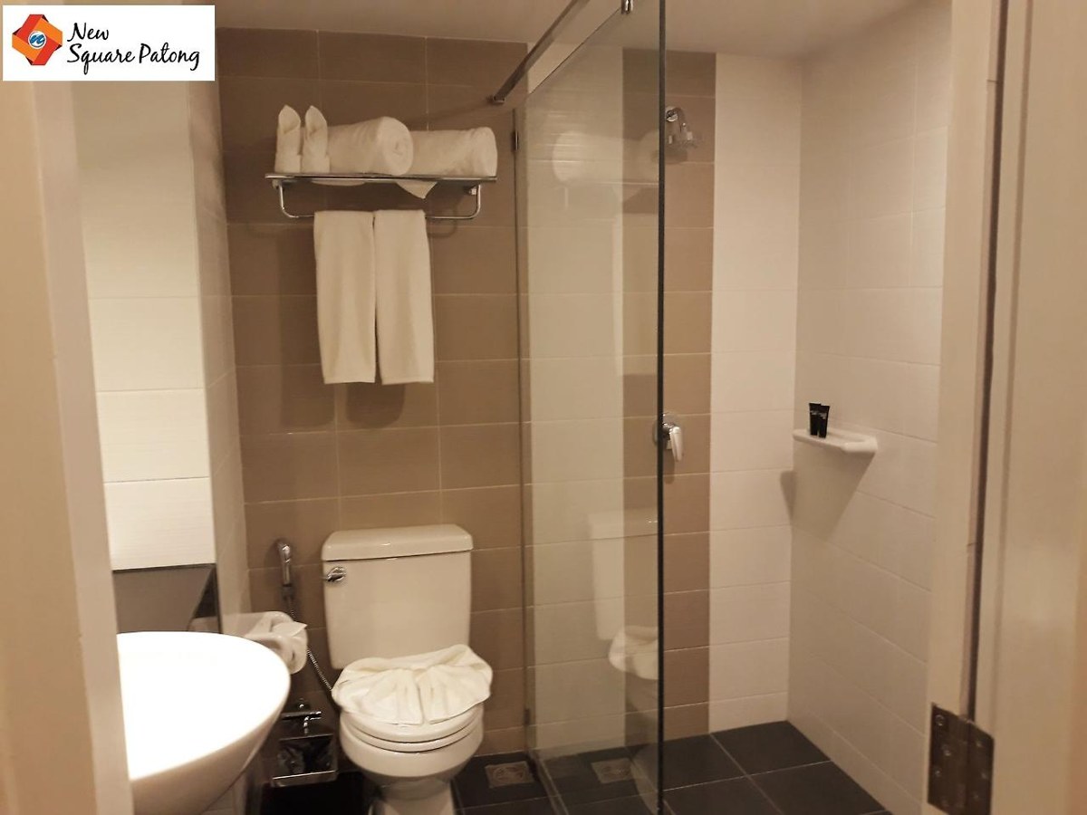 New Square Patong Hotel photo 4