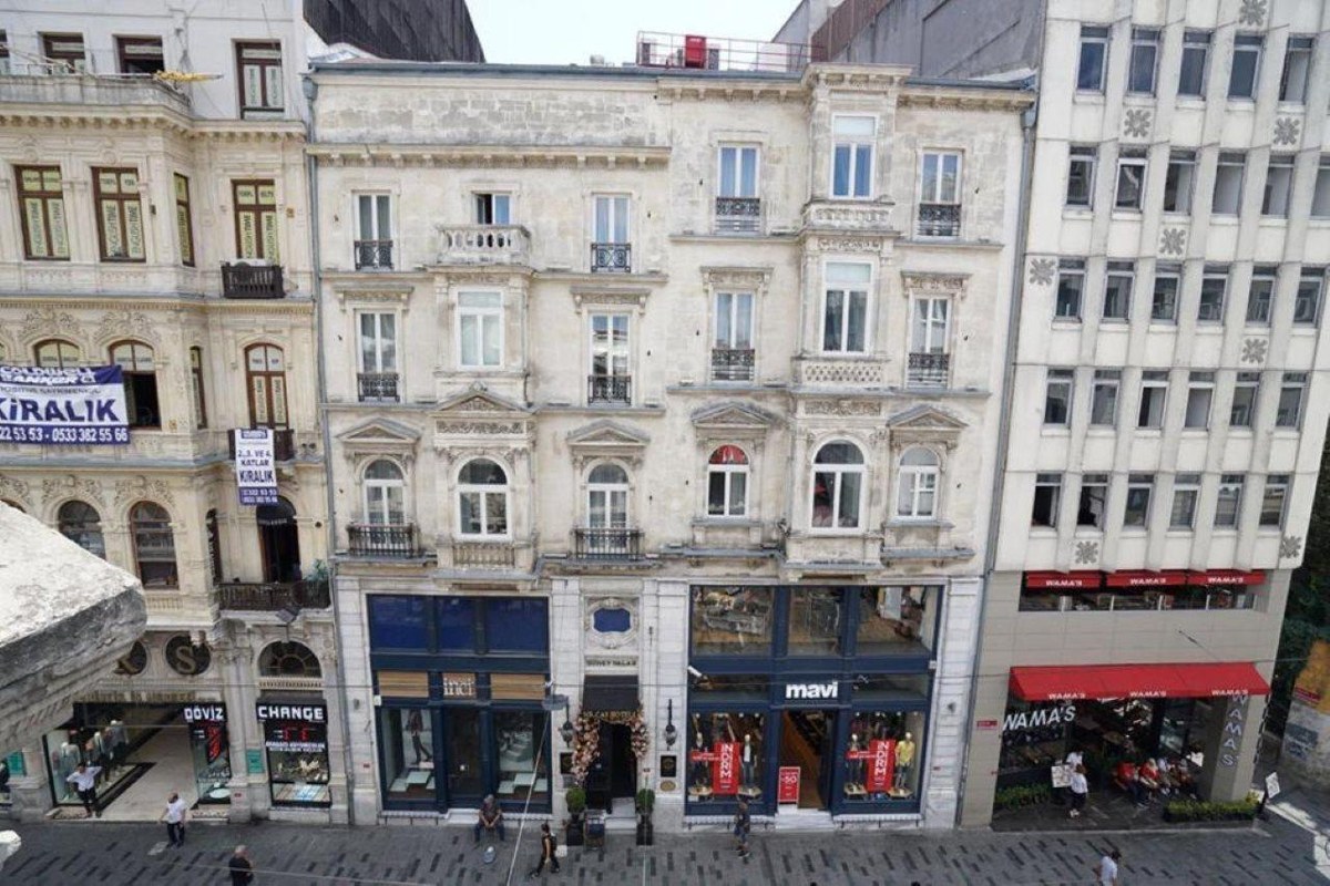 Mr Cas Hotels