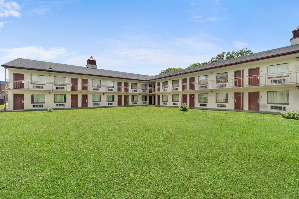 Red Roof Inn Memphis - Graceland/ Airport photo 1