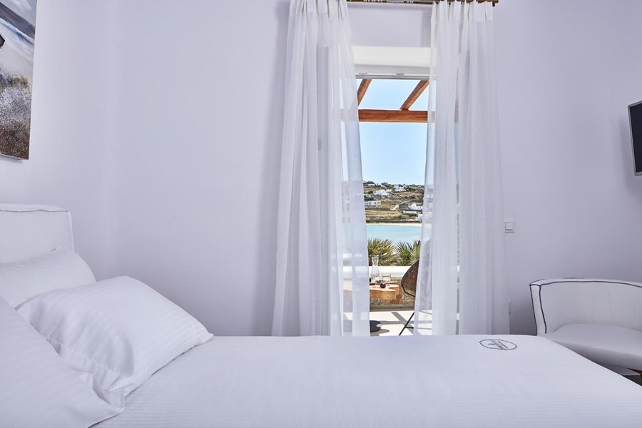 MYKONOS WAVES photo 3