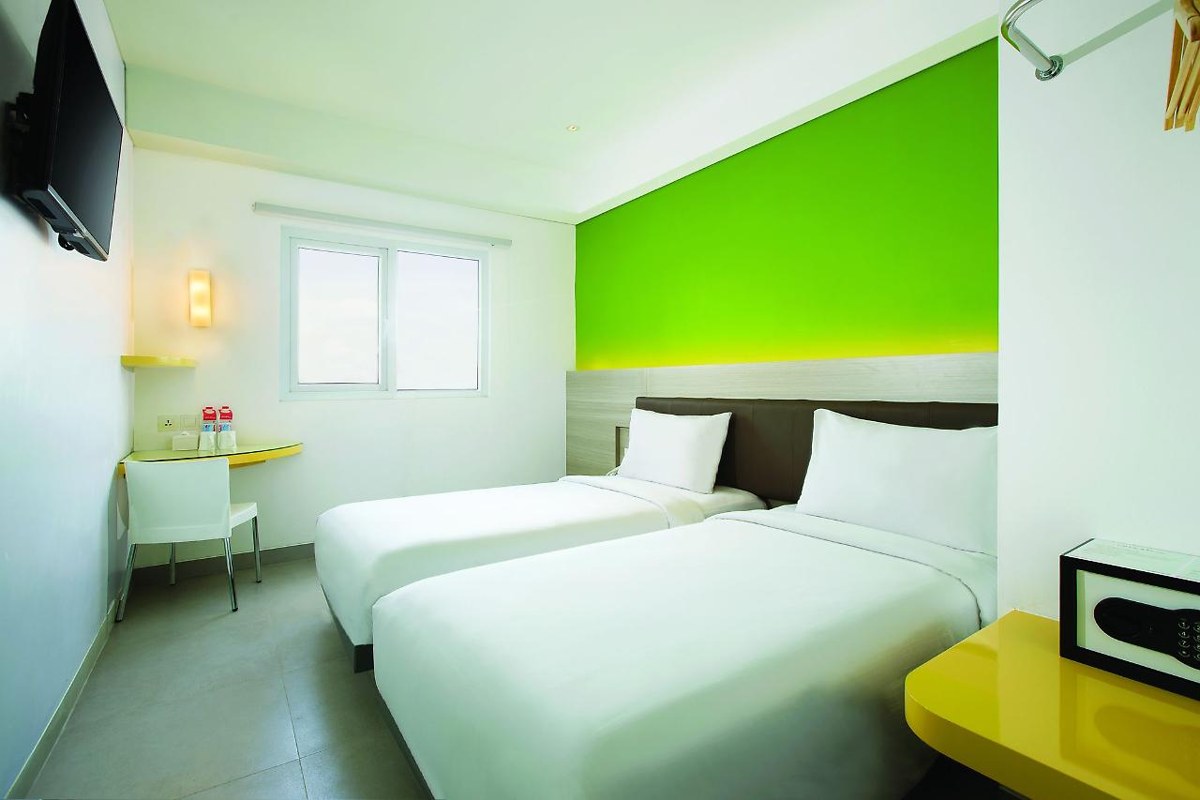 Amaris Hotel Darmo photo 1