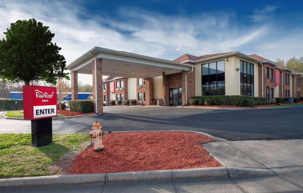 Red Roof Inn Charlotte - University photo 2