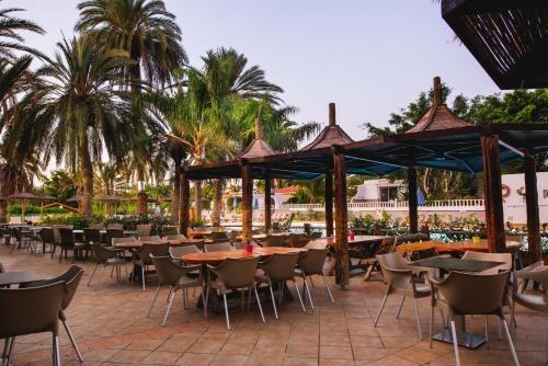 HL Miraflor Suites Hotel photo 1