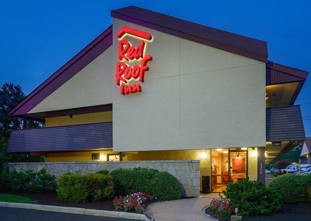Red Roof Inn Richmond South photo 2