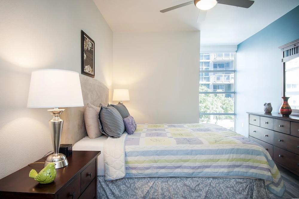 SUNSHINE SUITES AT EAST VILLAGE photo 2