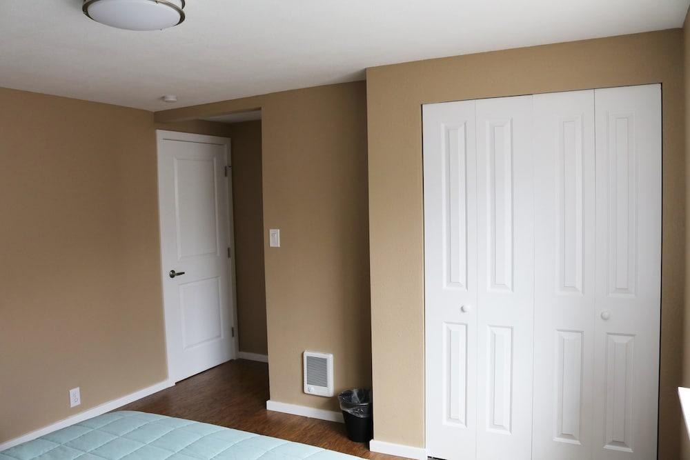 Quiet Clean and Comfortable Room photo 2