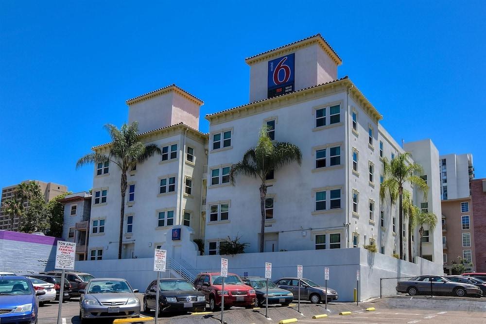 Motel 6 San Diego, CA - Downtown photo 4