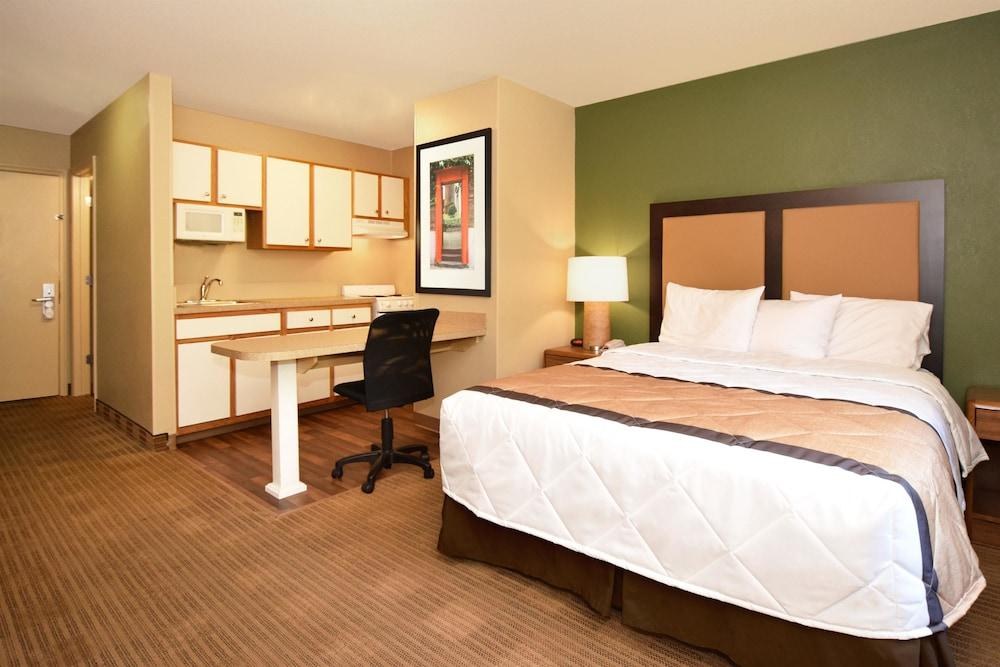 EXTENDED STAY AMERICA-WEST PALM BEACH- NORTHPOINT CORP PARK photo 1