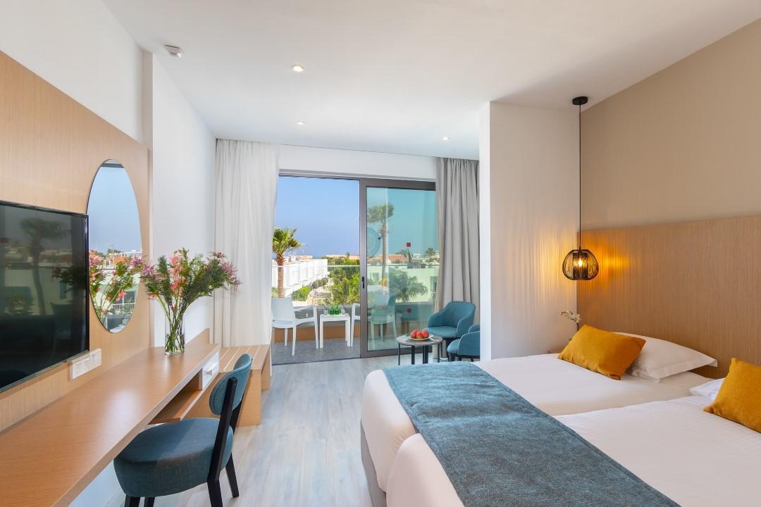 LEONARDO CRYSTAL COVE HOTEL AND SPA