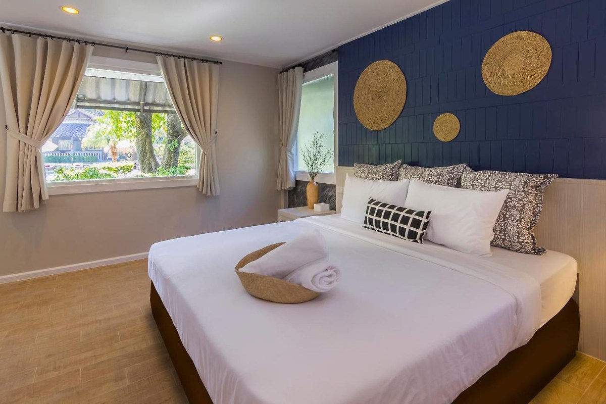 Lets Hyde Pattaya Resort & Villas photo 3