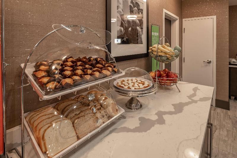 Hampton Inn & Suites Dallas/Plano Central