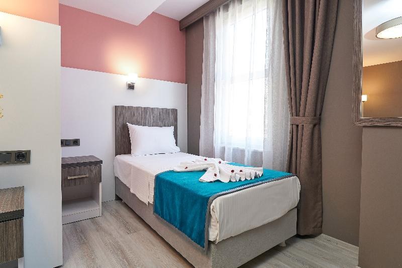 Renzo Hotel