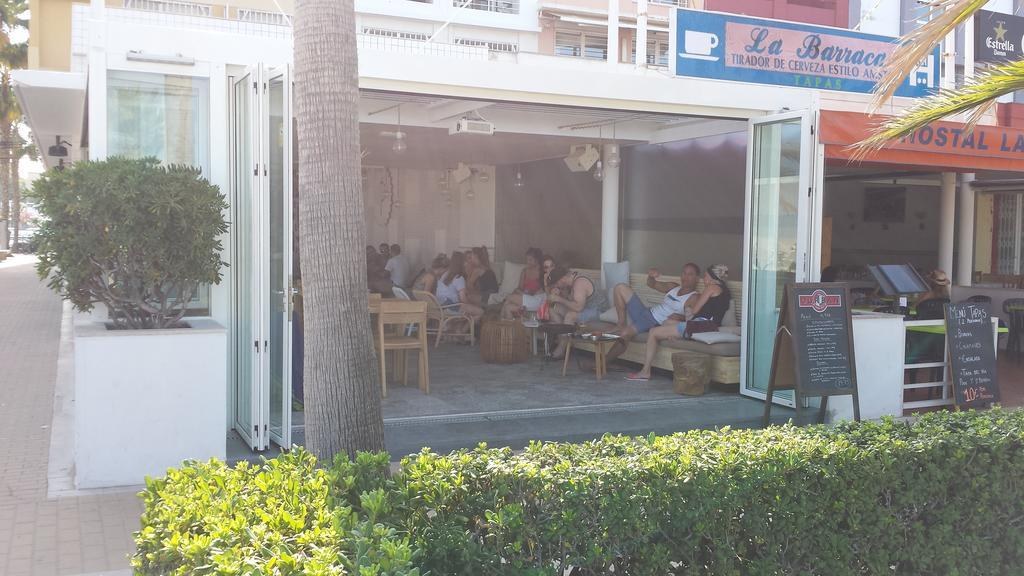 Malvarrosa Beach Rooms photo 3