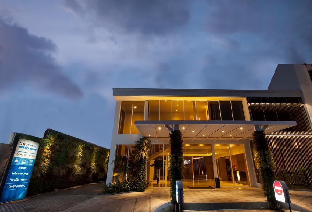 ASANA GROVE YOGYAKARTA (FORMERLY THE GROVE EXPRESS HOTEL TIMOHO)