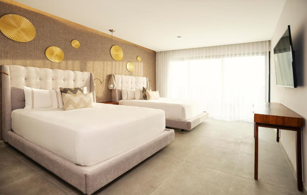THE FIVES OCEANFRONT - PUERTO MORELOS