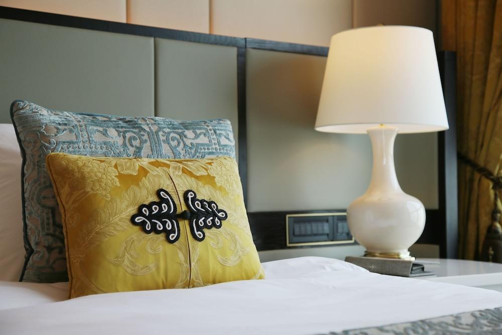 The St. Regis Shanghai Jingan photo 1