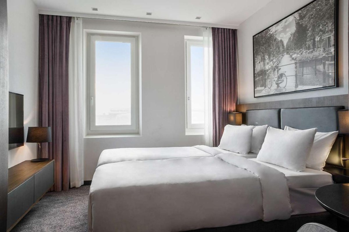 Radisson Hotel Suites Amsterdam South photo 2