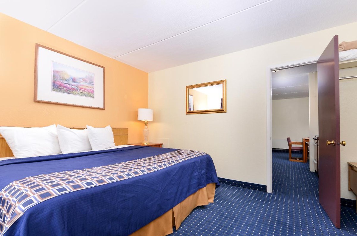 AMERICAS BEST VALUE INN GENEVA photo 1