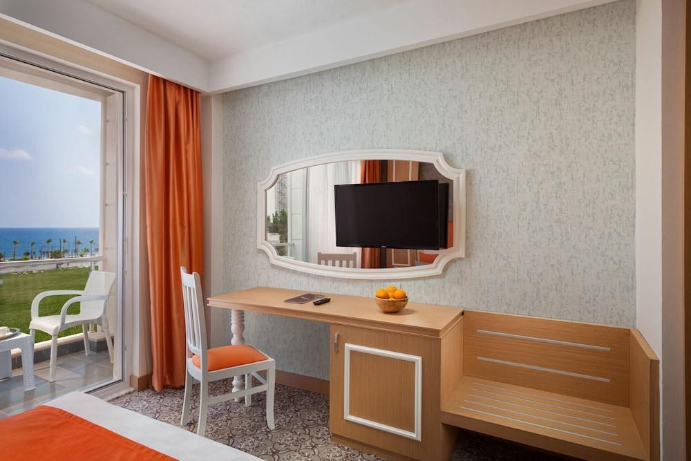 Golden Orange Hotel photo 1