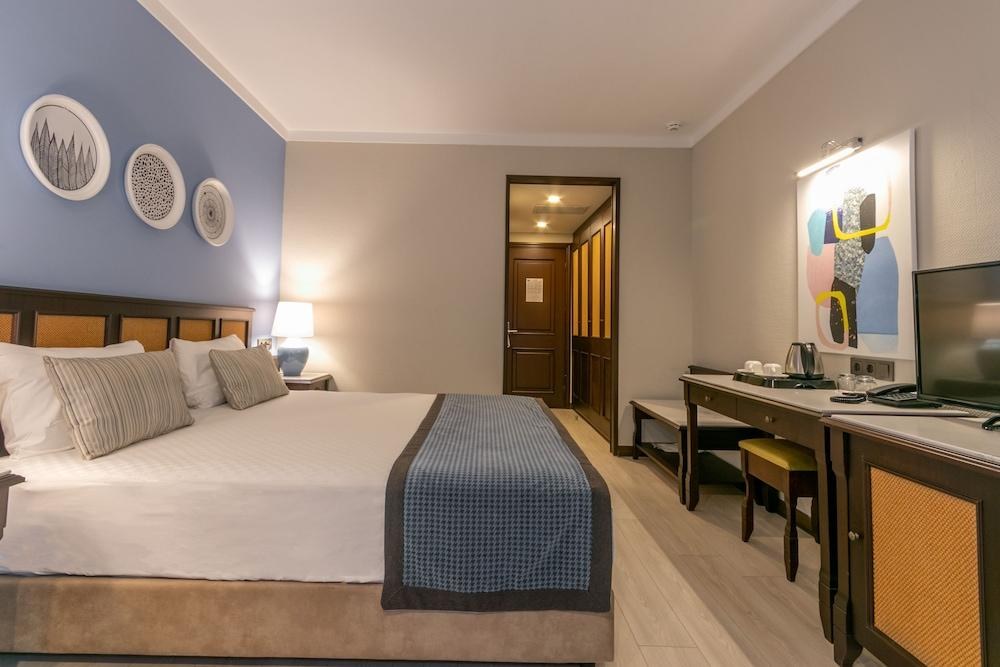 Lara Park Hotel photo 2