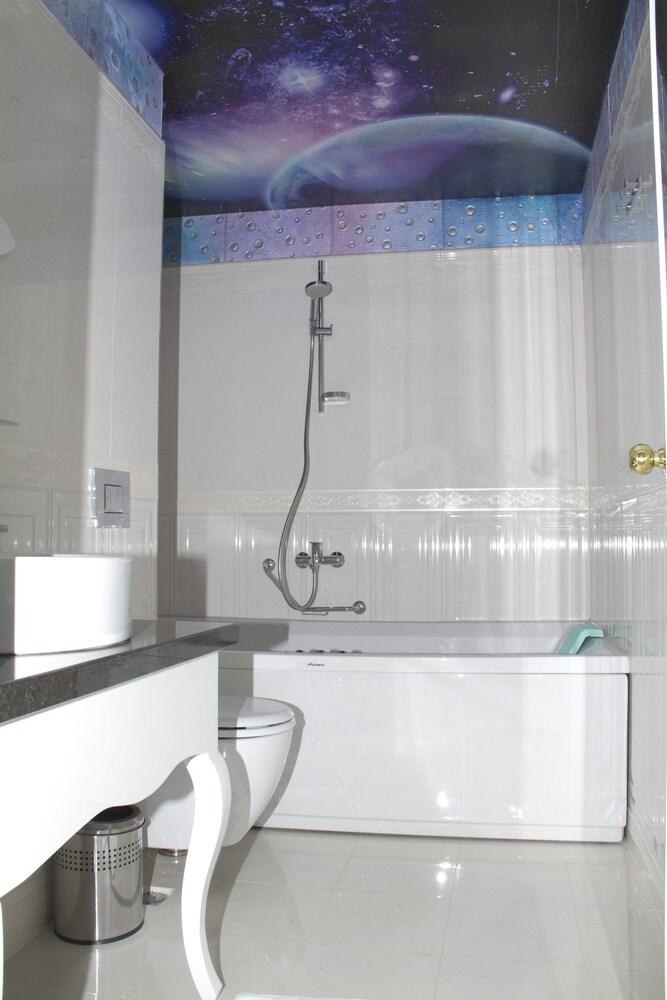 Ozkavak Hotel Kaleici photo 3