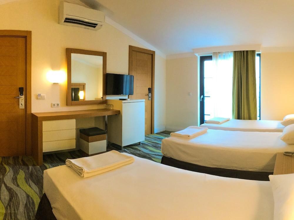 FOREST PARK HOTEL photo 2