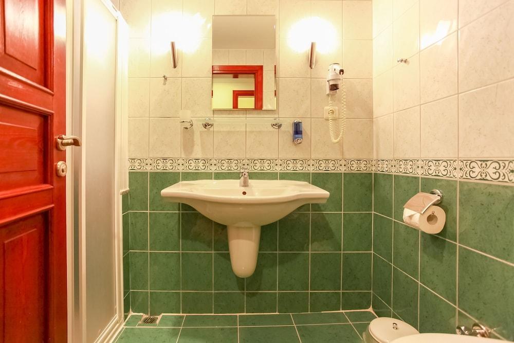 Azur Hotel photo 3