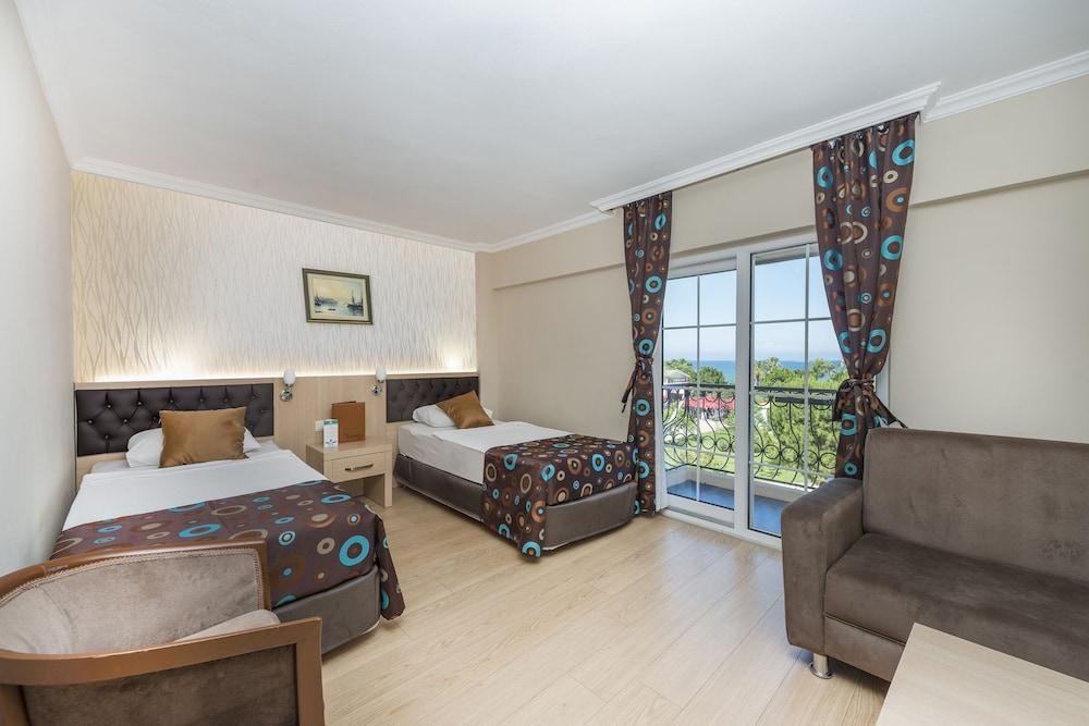 Hotel Asdem Park photo 2