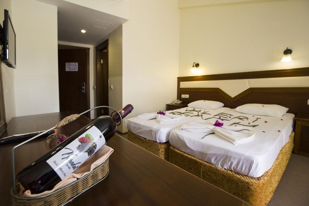 Valeri Beach Hotel photo 2