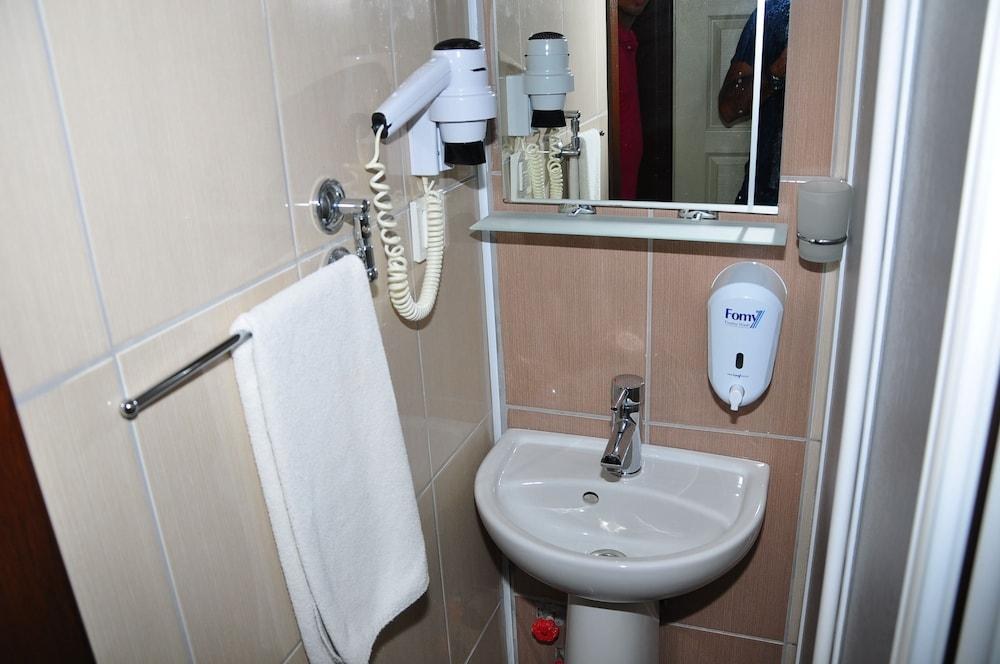 Dynasty Hotel photo 3