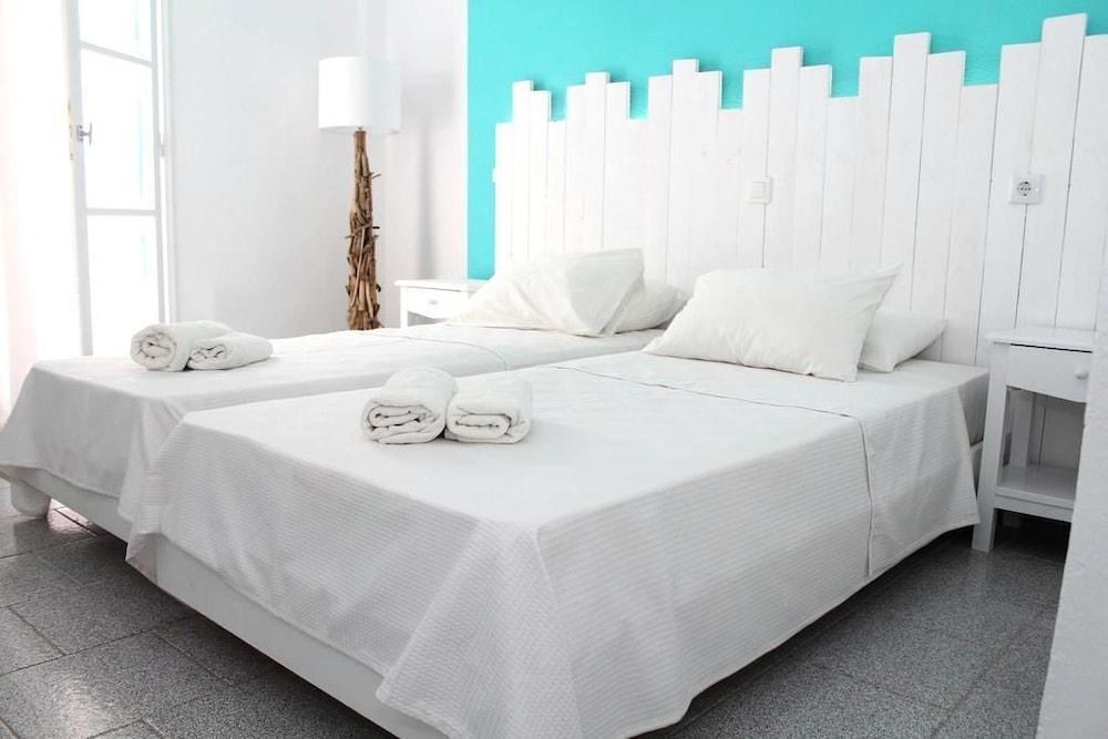 Ikaros Hotel photo 1