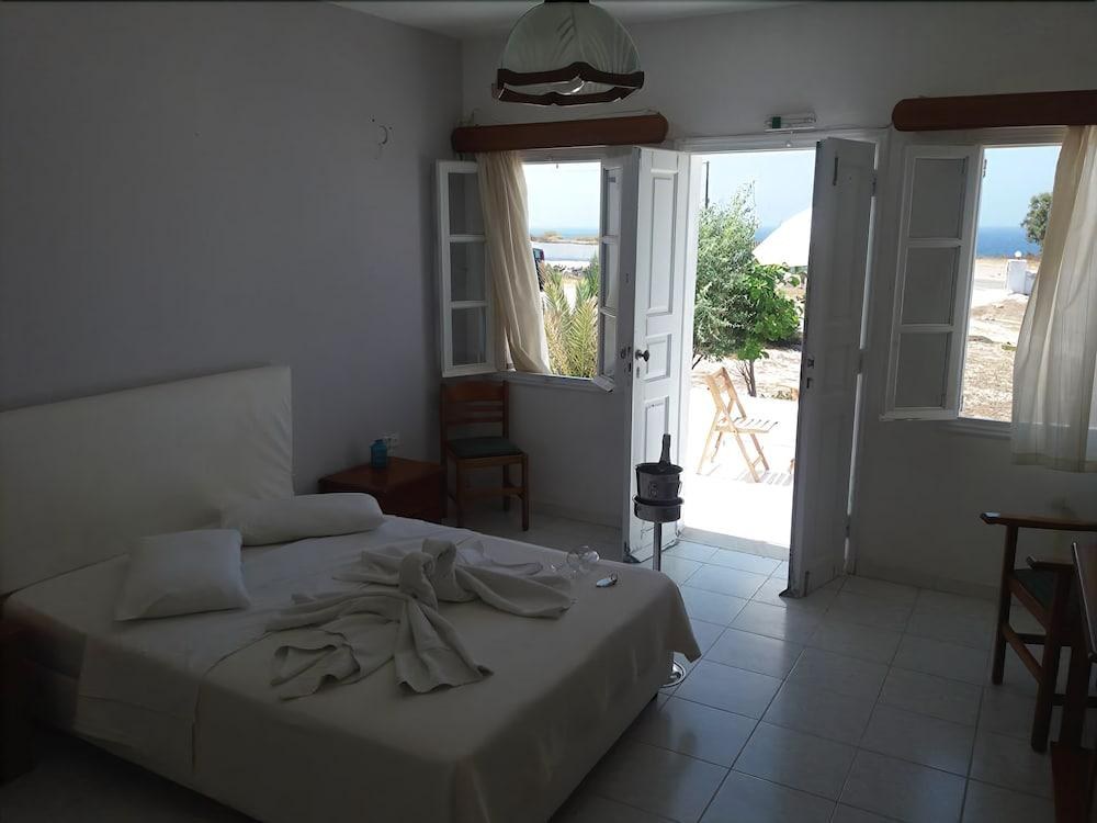 ABYSSANTO VILLA