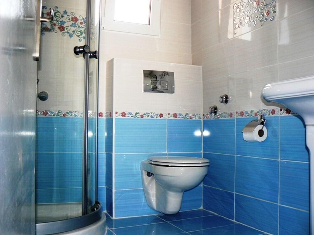 Atalos Suites photo 2