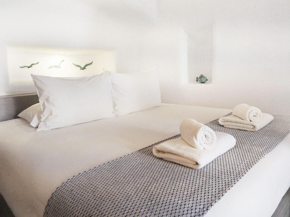 Danae Suites Santorini photo 1