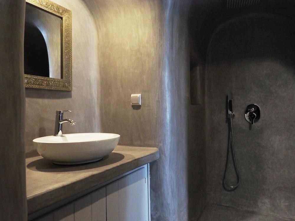 Danae Suites Santorini photo 3
