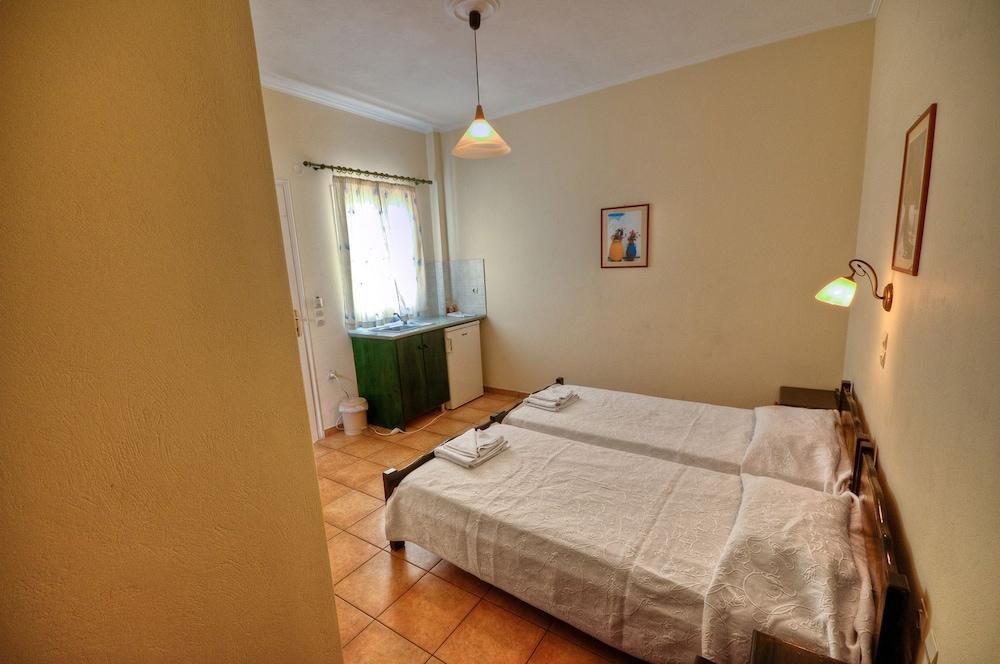 Phevos Villa photo 2