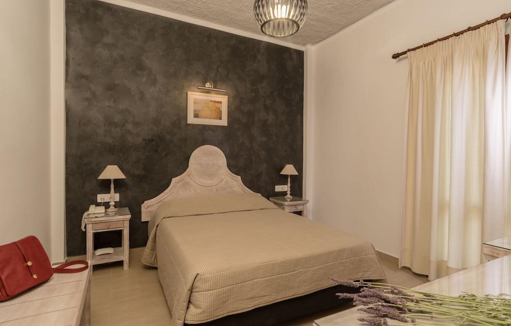Sunrise Hotel photo 1