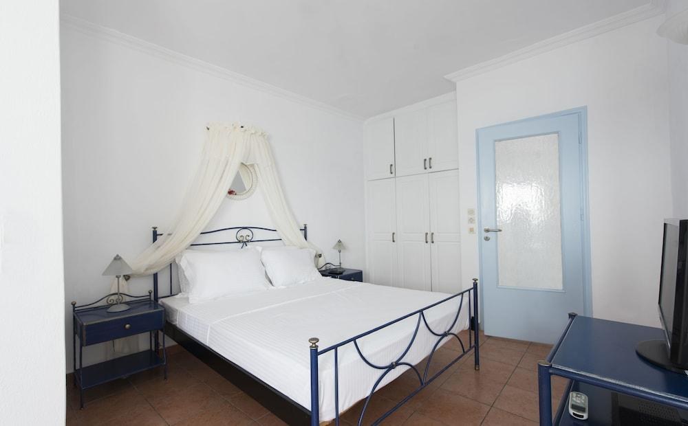Kastro Suites photo 2