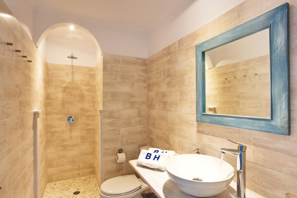 The Boathouse Hotel photo 3