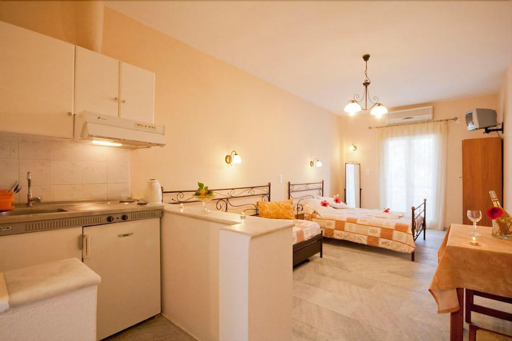 Agia Anna Hotel photo 1
