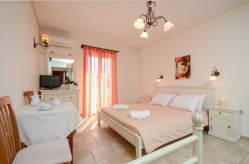 PERLA HOTEL photo 2