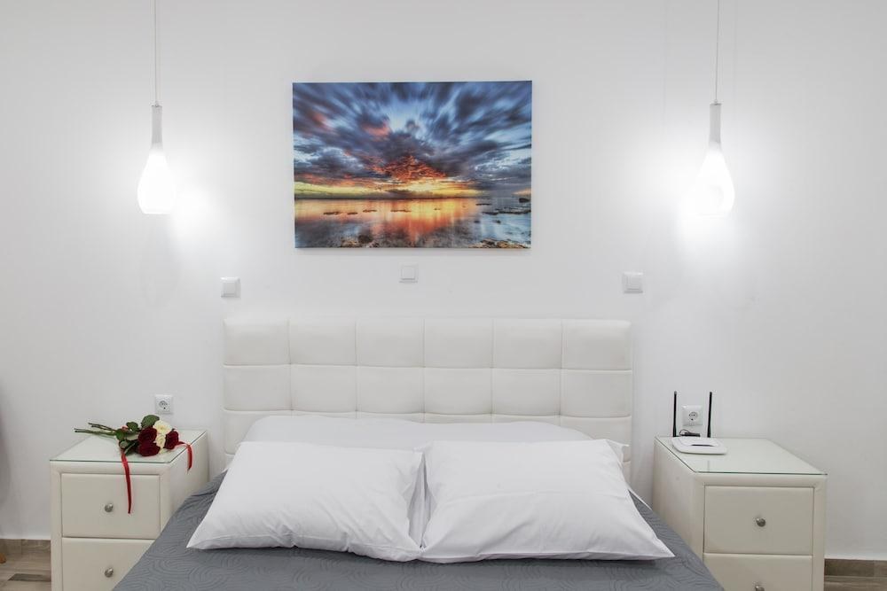 Oasis Hotel photo 1