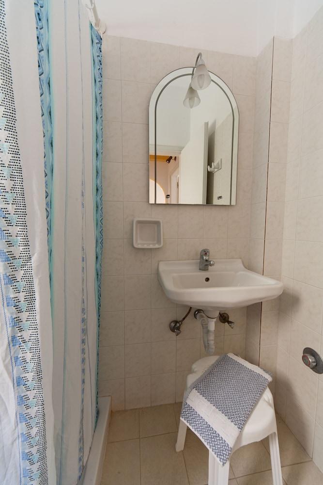 Sellada Apartments photo 3