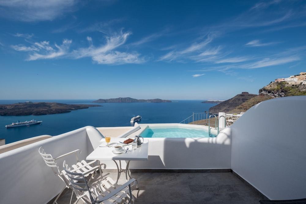 VILLA RENOS