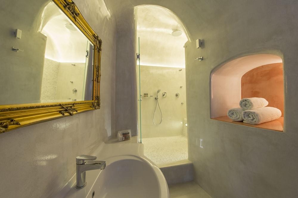 VILLA RENOS photo 3