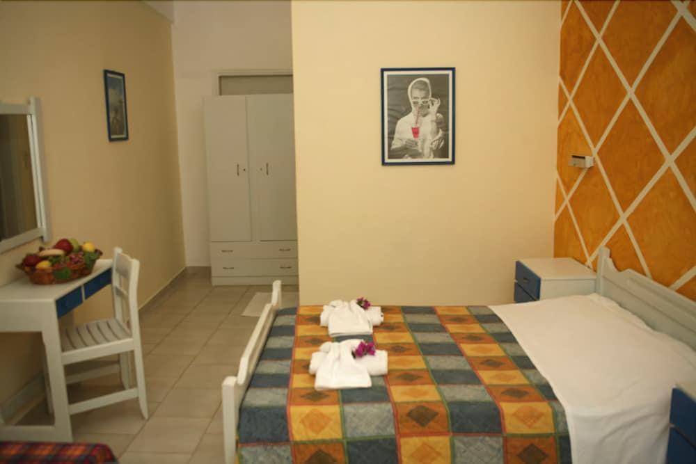 VILLA MARKOS photo 2