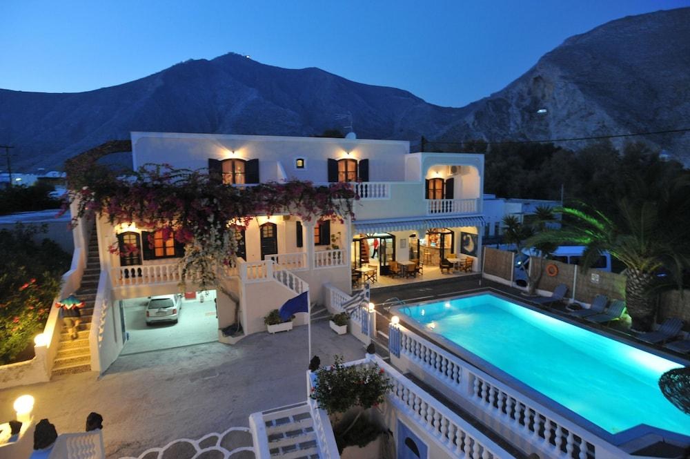 Stelios Place photo 4