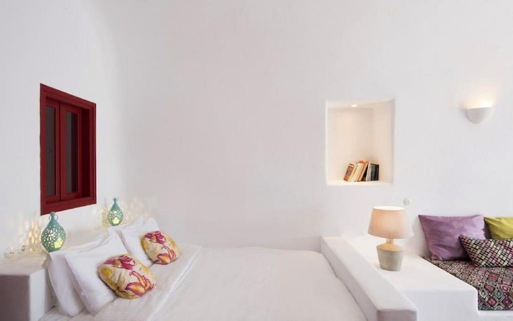The Architect's Cave House photo 2